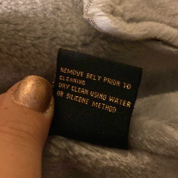 Luxe by Irina AMAZING soft jacket! Faux fur - Picture 8 of 8